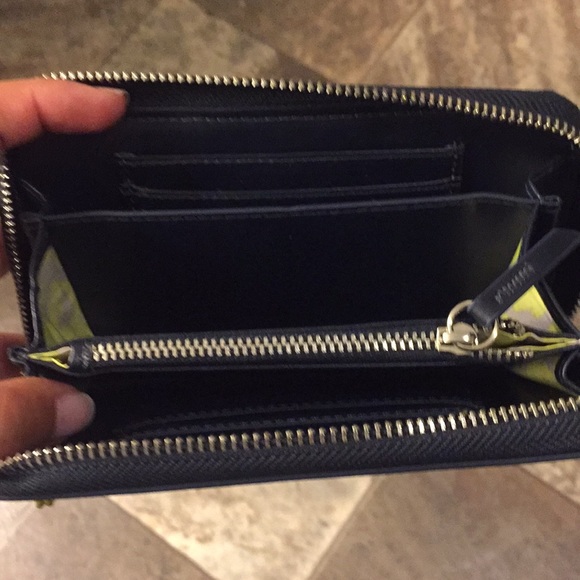 Madison tech Stella and Dot wristlet. New!! - Picture 4 of 4